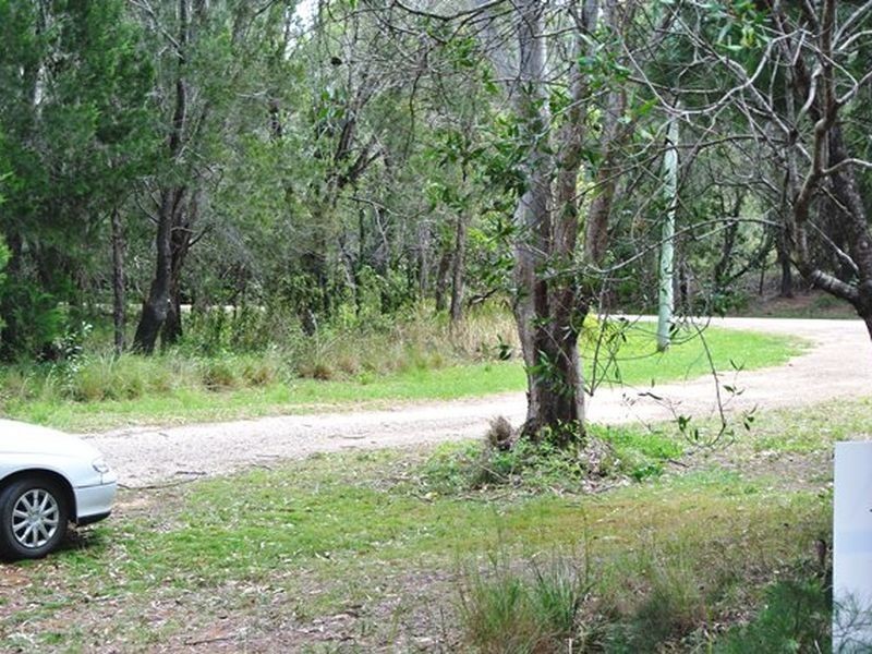 3 Rainbow Ave, Macleay Island QLD 4184