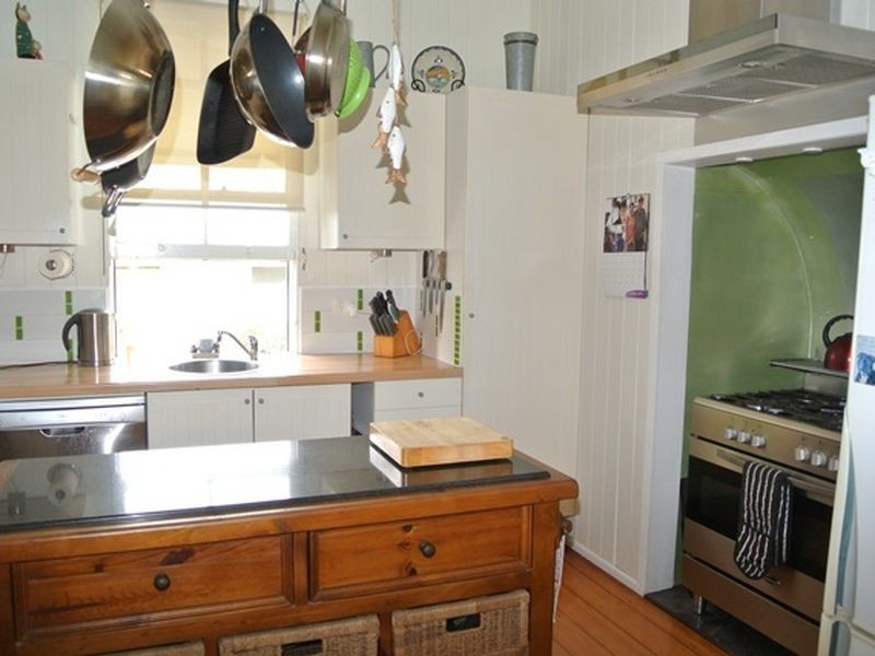 16 Orion Street, Macleay Island QLD 4184