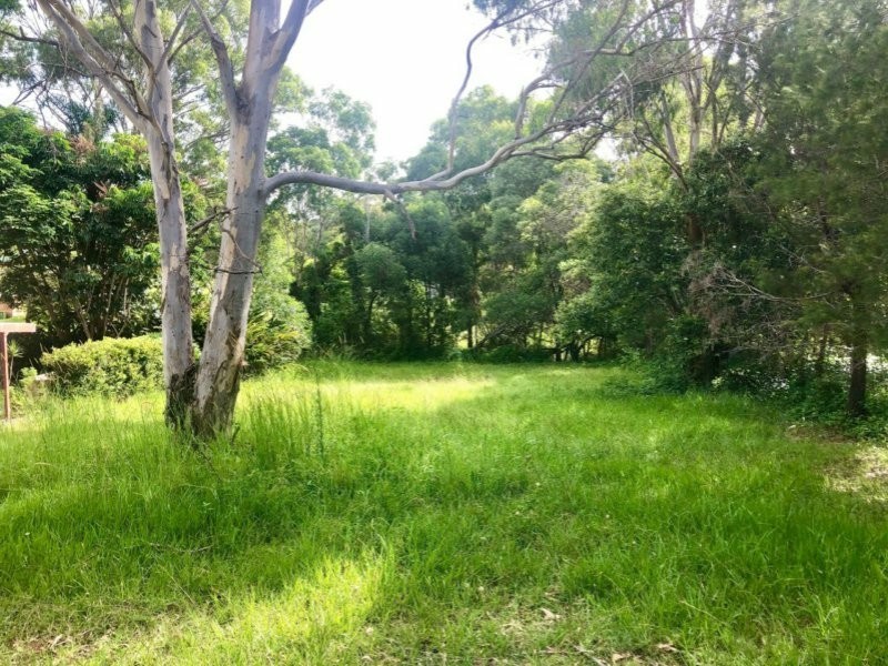 10 Rainbow Avenue, Macleay Island QLD 4184