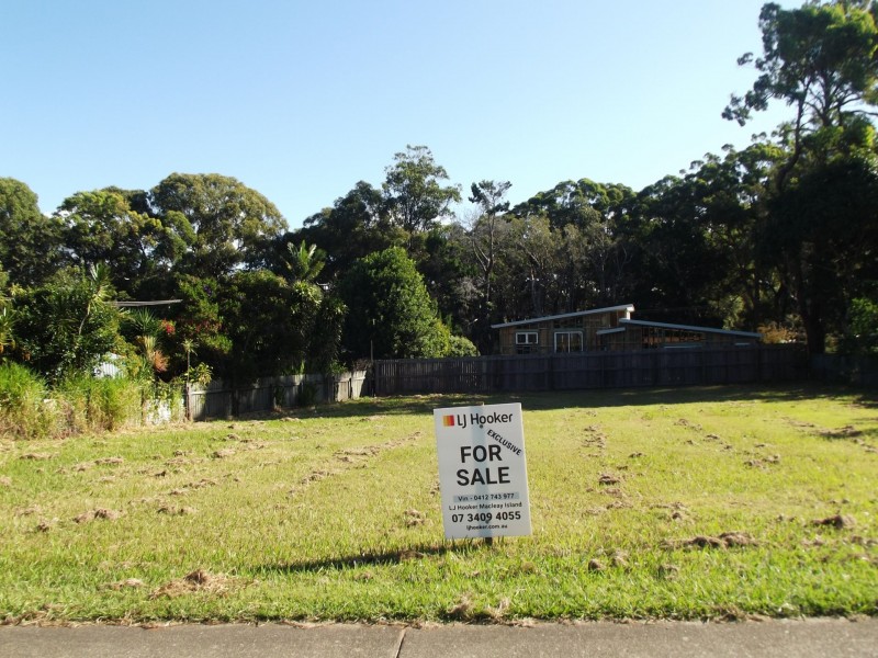 243 High Central Road, Macleay Island QLD 4184
