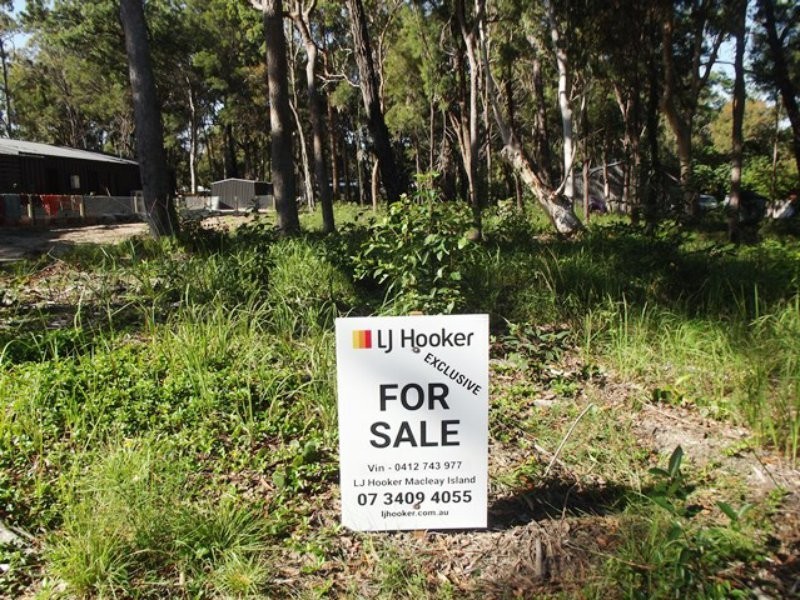 10 President Terrace, Macleay Island QLD 4184