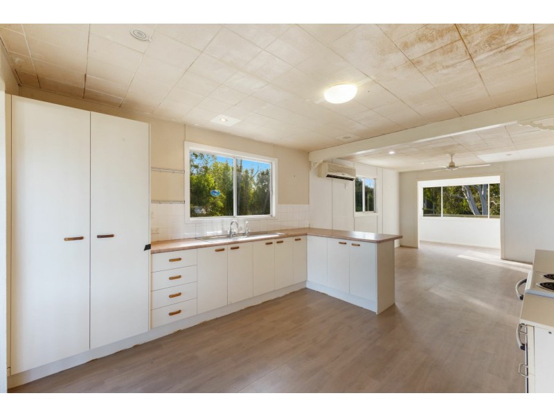 54 Treasure Island Avenue, Karragarra Island QLD 4184