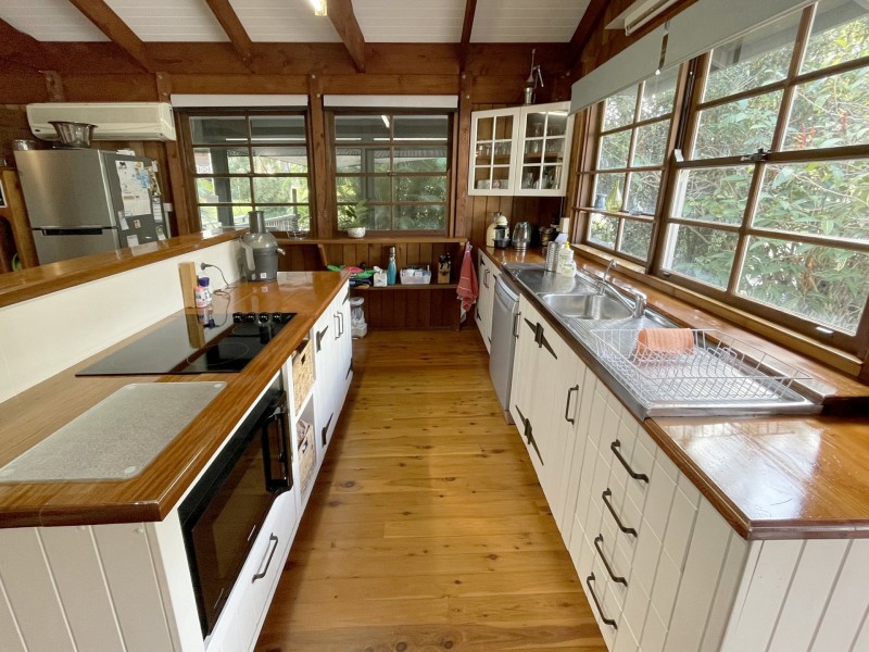 14 Tingara Street, Macleay Island QLD 4184