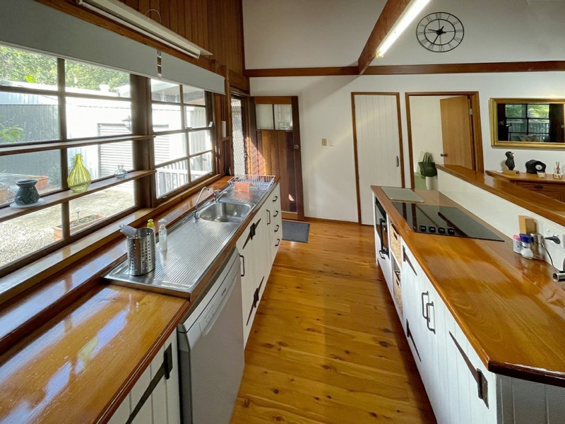 14 Tingara Street, Macleay Island QLD 4184