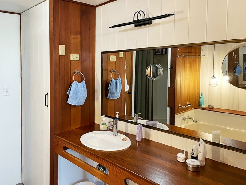 14 Tingara Street, Macleay Island QLD 4184