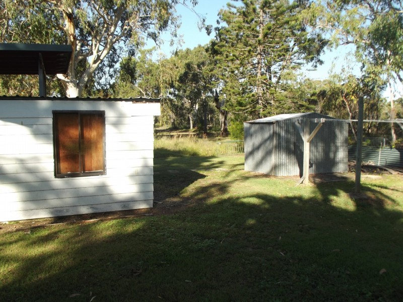 30 Barramundi Street, Macleay Island QLD 4184