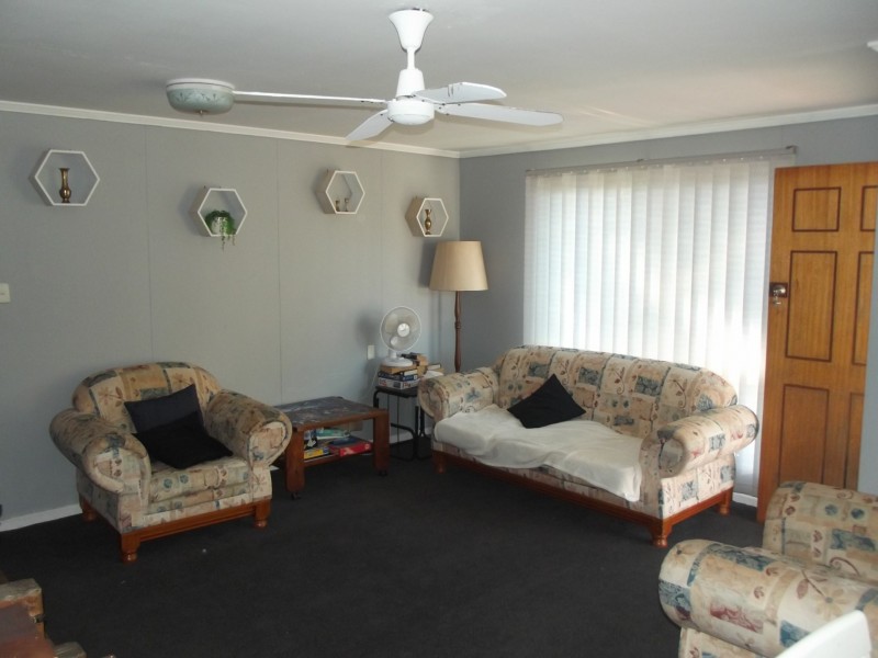 30 Barramundi Street, Macleay Island QLD 4184