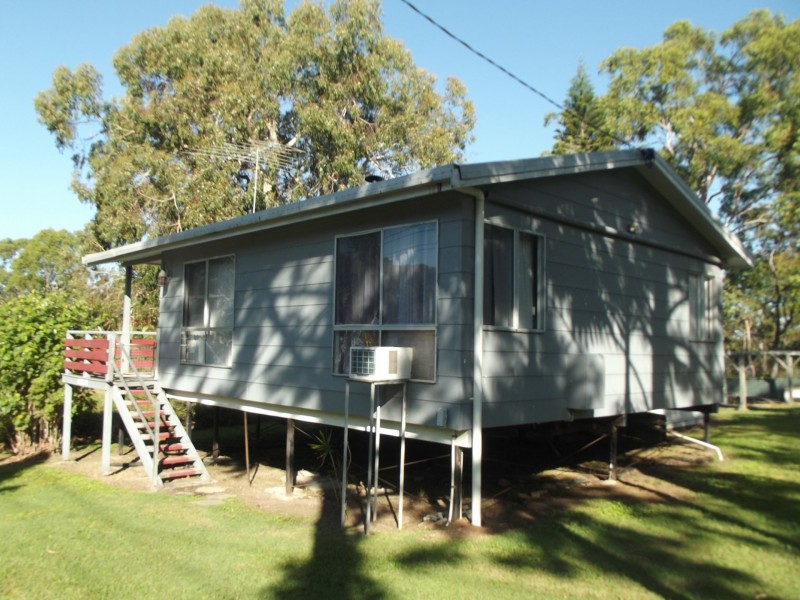 30 Barramundi Street, Macleay Island QLD 4184