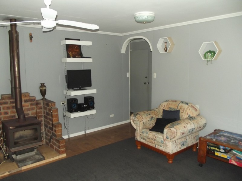 30 Barramundi Street, Macleay Island QLD 4184