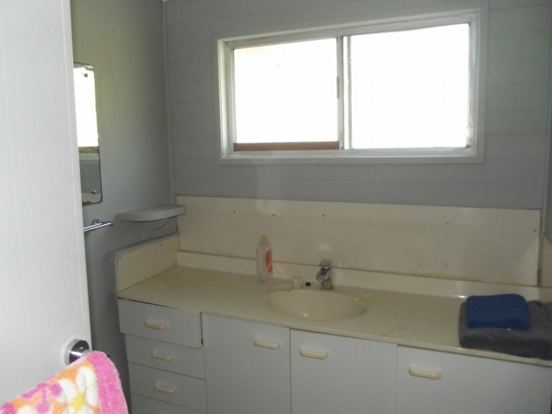 30 Barramundi Street, Macleay Island QLD 4184