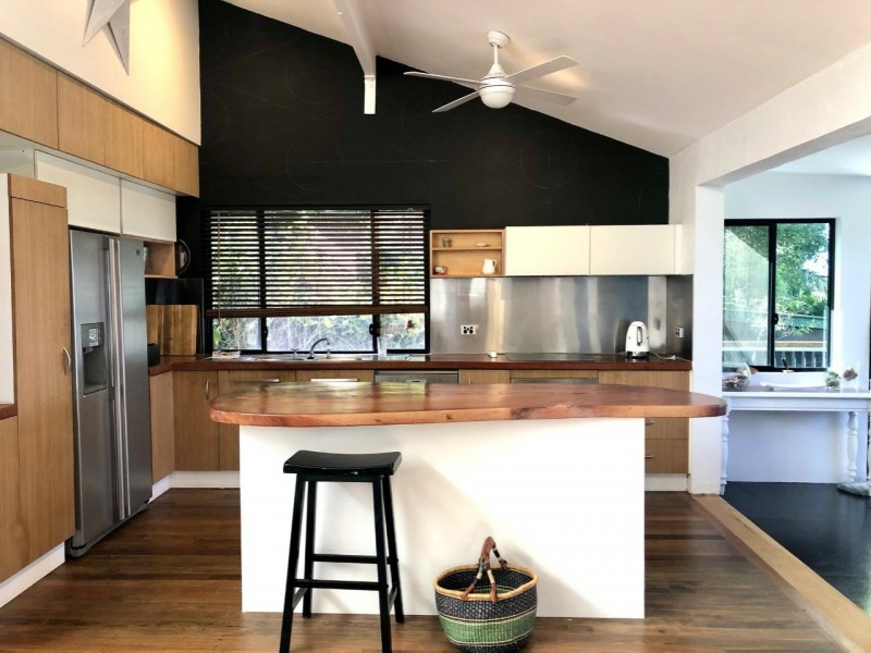 10 McBean Road, Karragarra Island QLD 4184