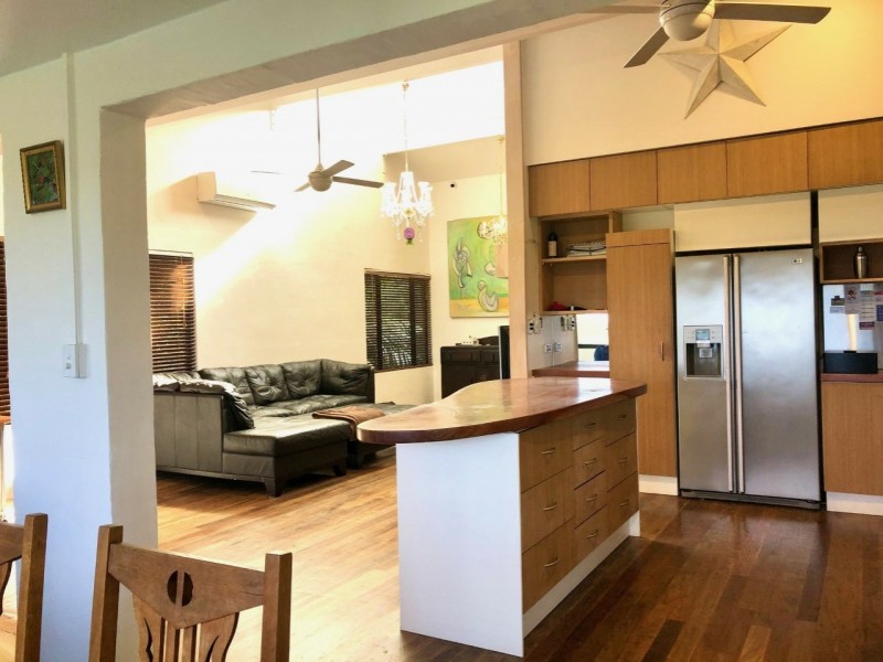 10 McBean Road, Karragarra Island QLD 4184