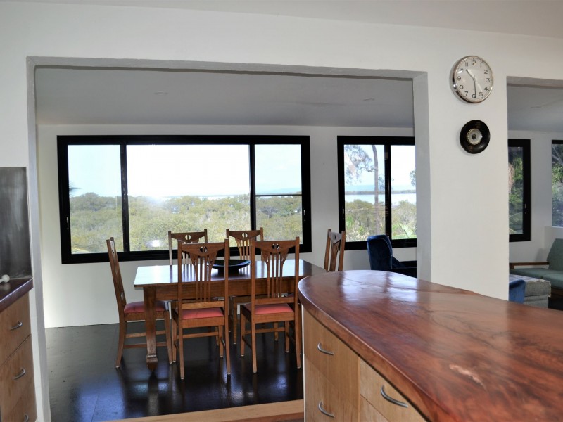 10 McBean Road, Karragarra Island QLD 4184