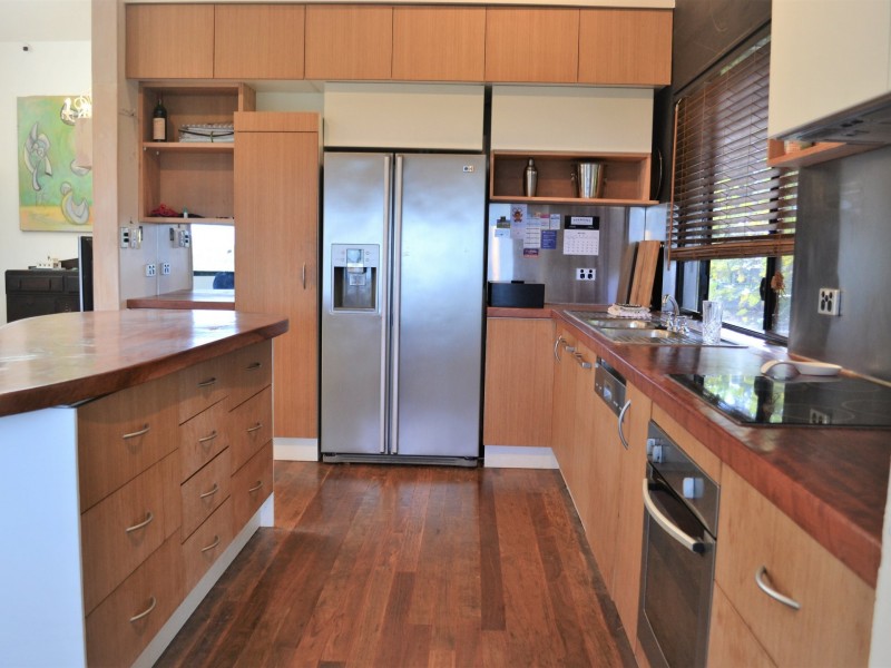 10 McBean Road, Karragarra Island QLD 4184