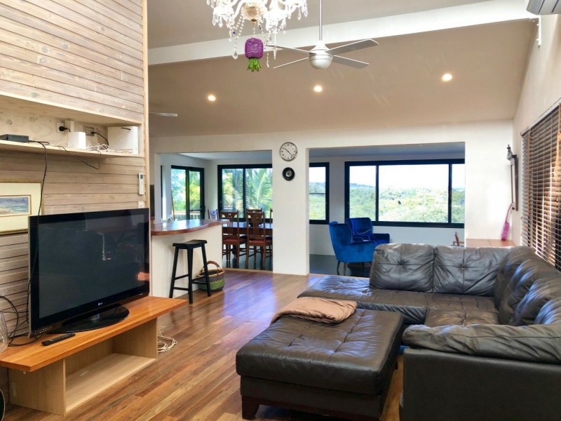 10 McBean Road, Karragarra Island QLD 4184