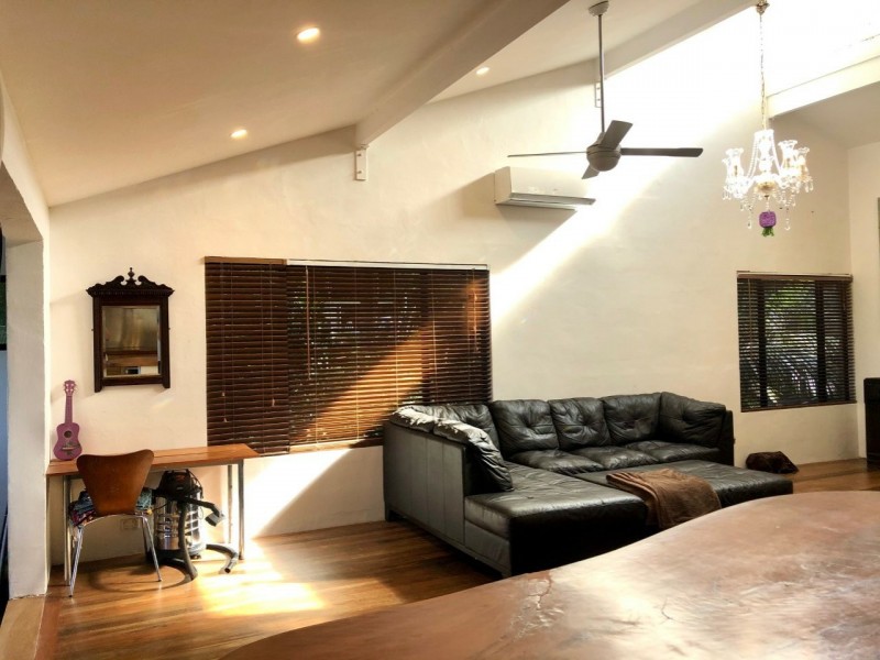 10 McBean Road, Karragarra Island QLD 4184