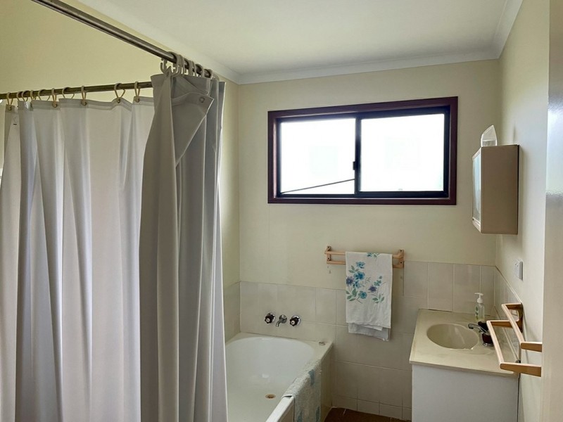 13 Mel Street, Macleay Island QLD 4184