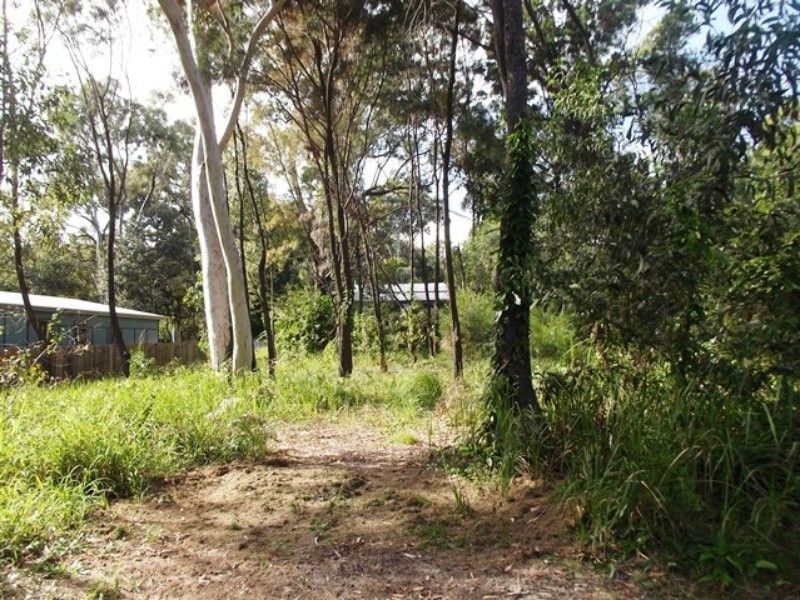 6 Dinjerra Street, Macleay Island QLD 4184