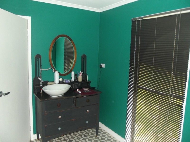 14 Frenchem Terrace, Macleay Island QLD 4184