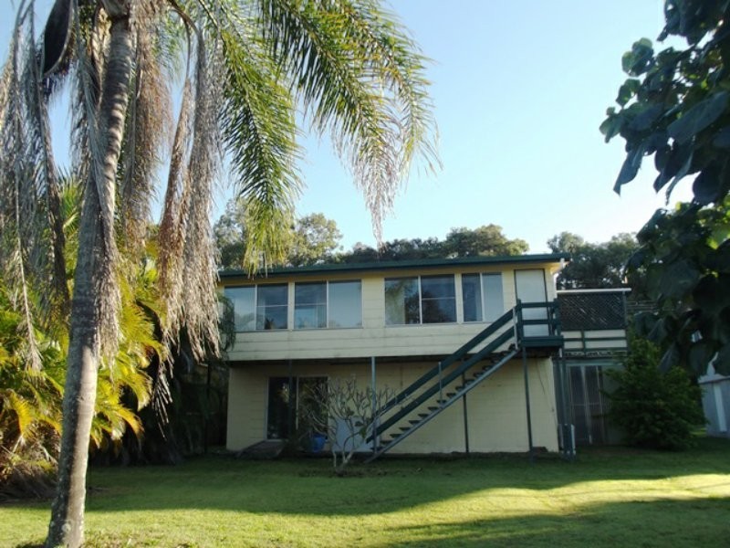 42 Coorong Street, Macleay Island QLD 4184