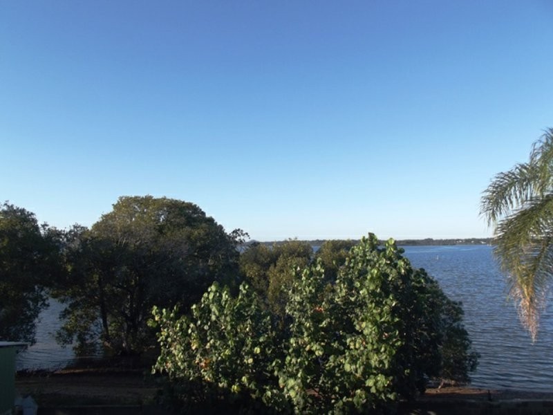 42 Coorong Street, Macleay Island QLD 4184