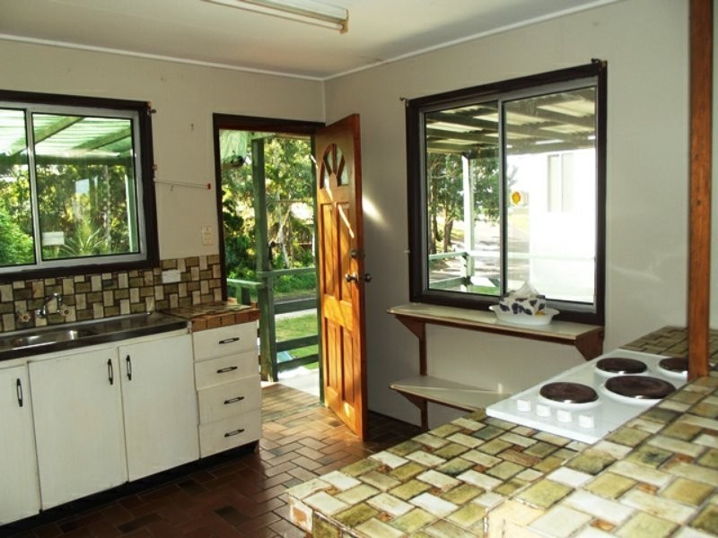 42 Coorong Street, Macleay Island QLD 4184