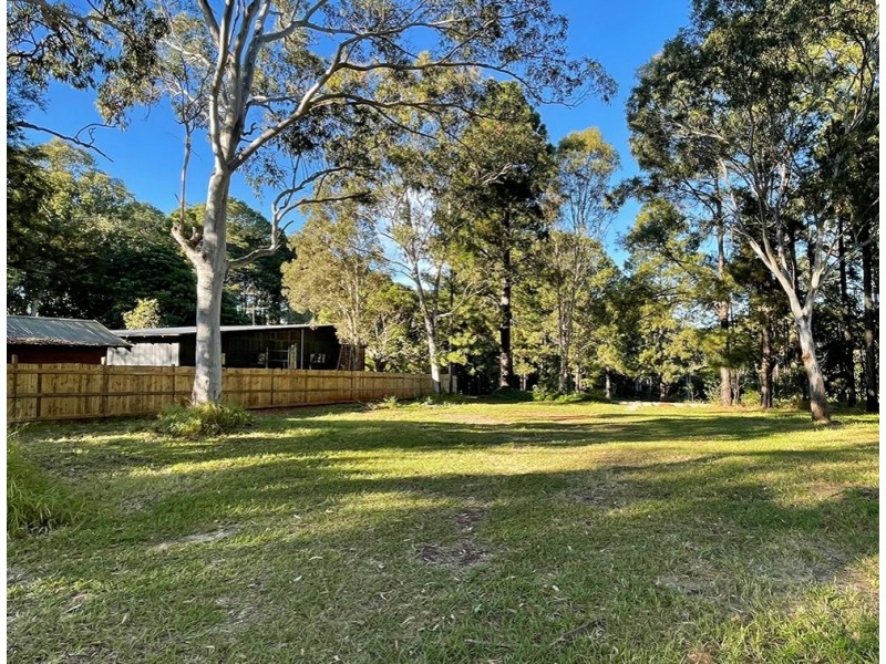36 Cooee Crescent, Macleay Island QLD 4184