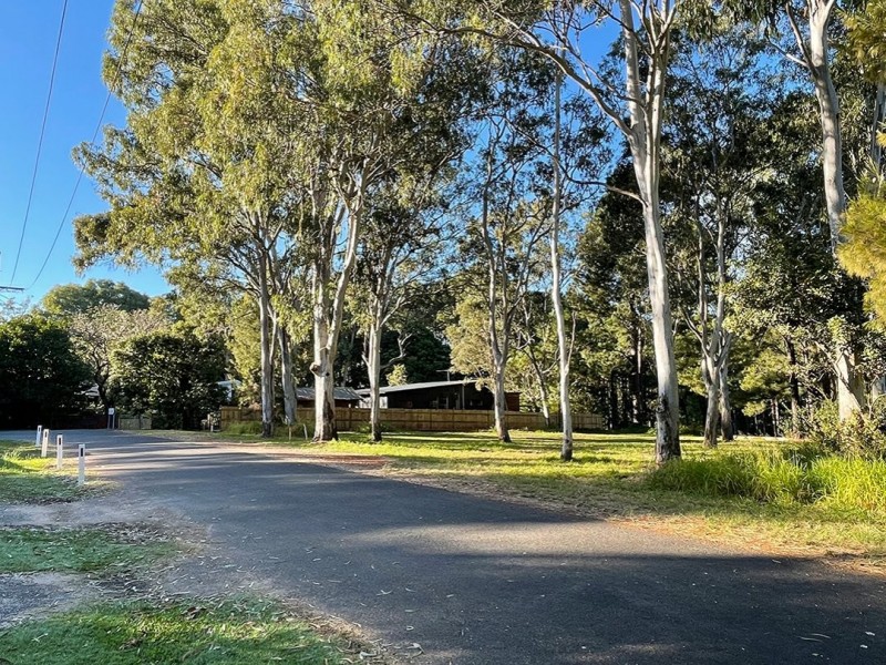 36 Cooee Crescent, Macleay Island QLD 4184