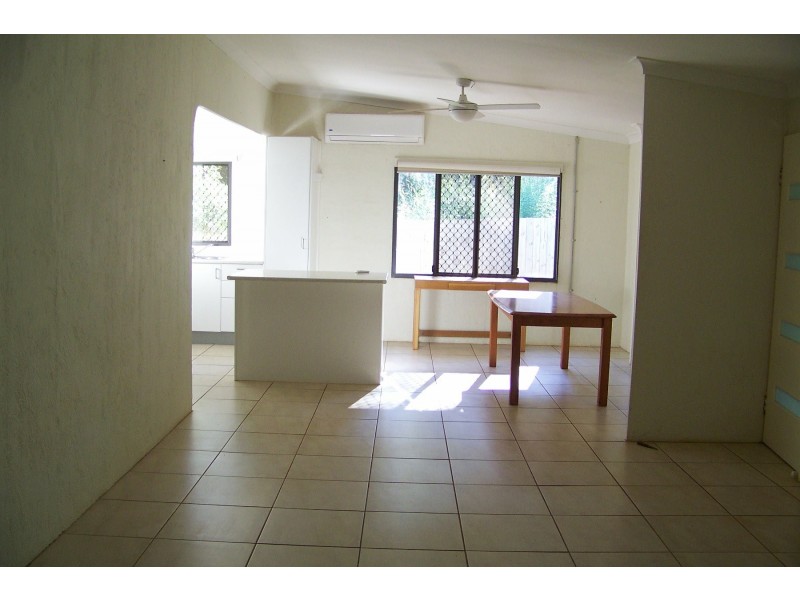 174 LUCAS DR, Lamb Island QLD 4184