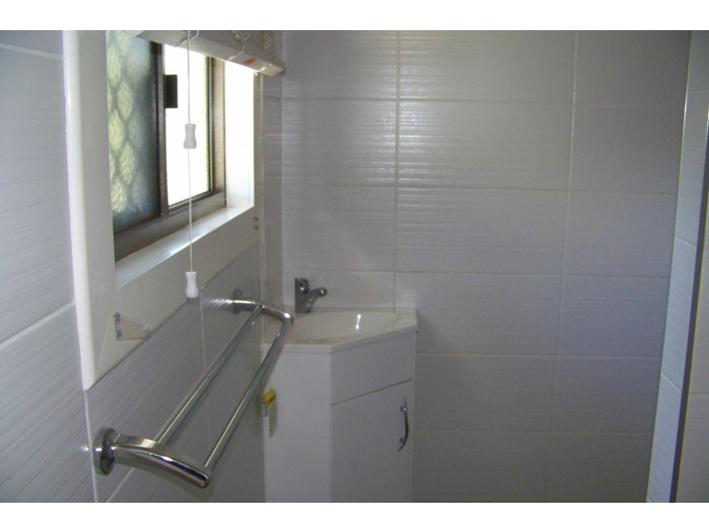 174 LUCAS DR, Lamb Island QLD 4184