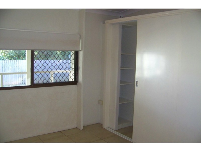 174 LUCAS DR, Lamb Island QLD 4184