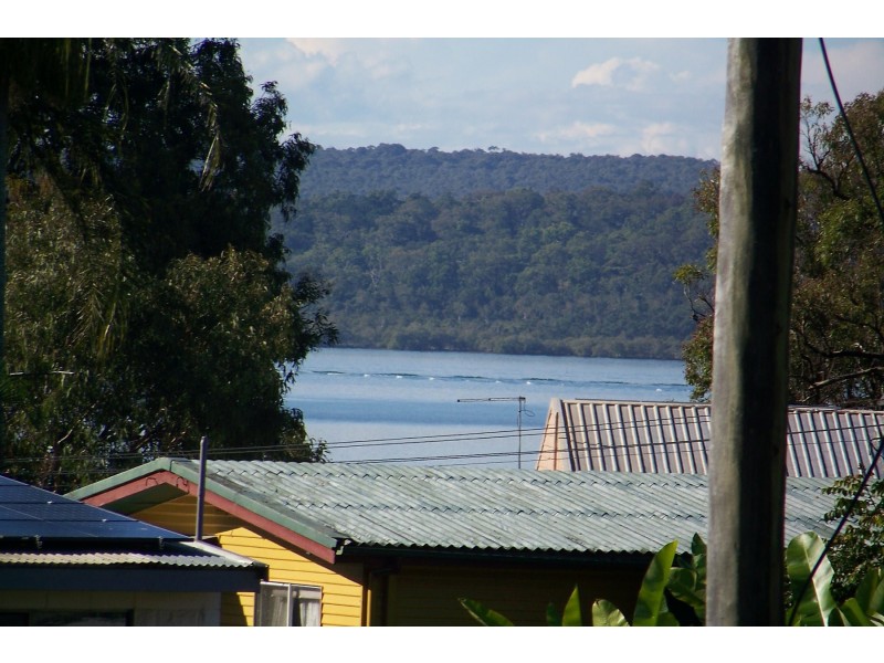 11 SHELLY CRES, Lamb Island QLD 4184