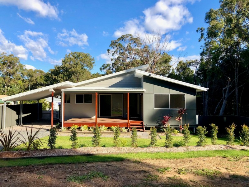 4 Scotts Road, Macleay Island QLD 4184