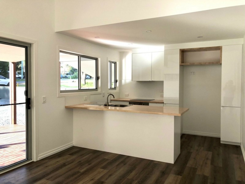 4 Scotts Road, Macleay Island QLD 4184