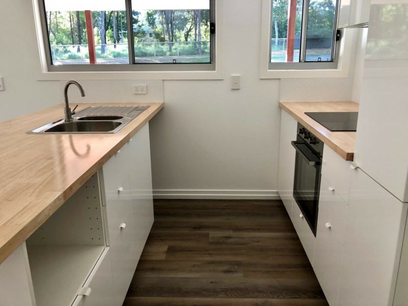 4 Scotts Road, Macleay Island QLD 4184