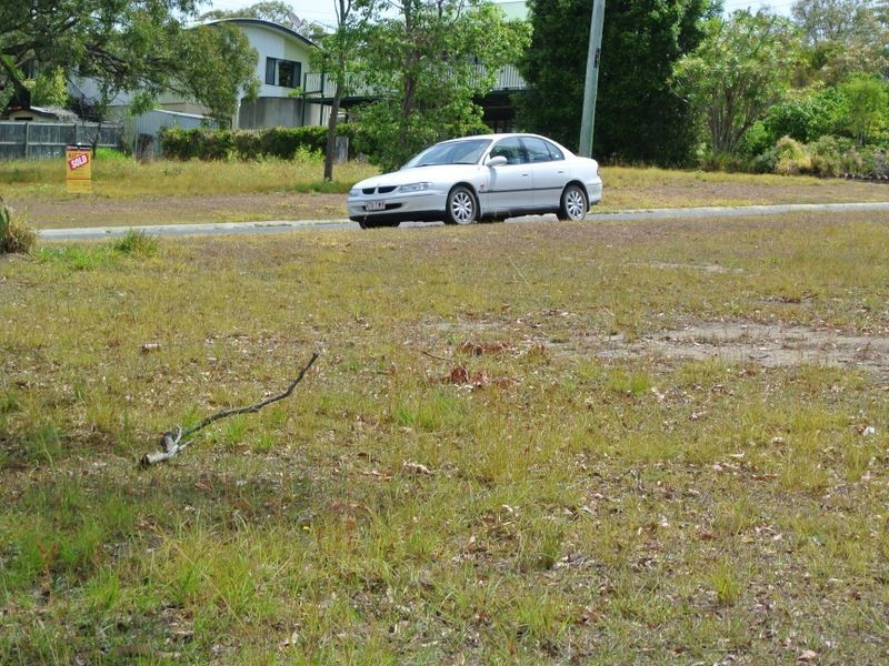 1 Alkira Street, Macleay Island QLD 4184