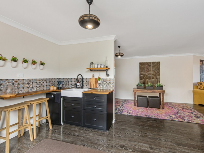 38 MELALEUCA DR, Lamb Island QLD 4184