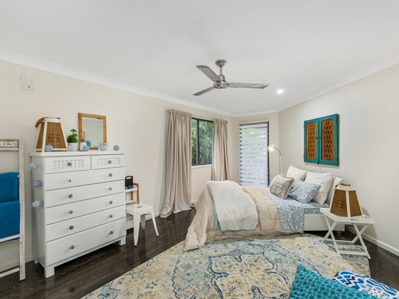 38 MELALEUCA DR, Lamb Island QLD 4184