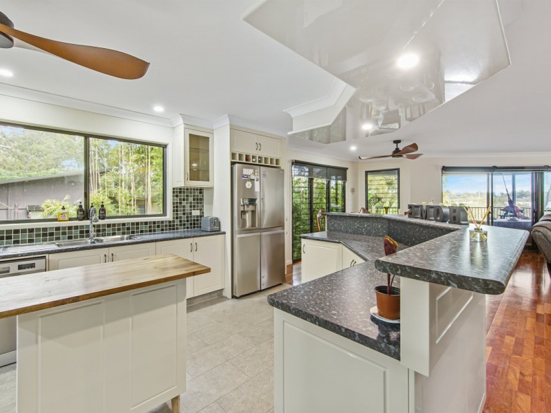 38 MELALEUCA DR, Lamb Island QLD 4184