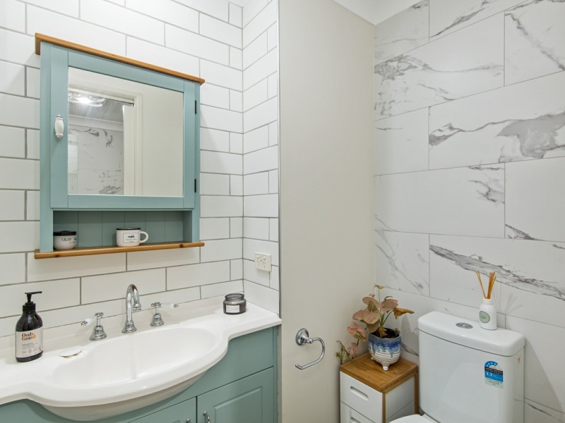 38 MELALEUCA DR, Lamb Island QLD 4184