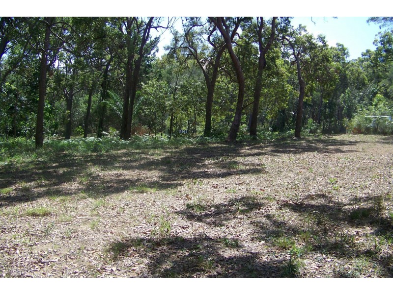 16 BELAR ST, Lamb Island QLD 4184