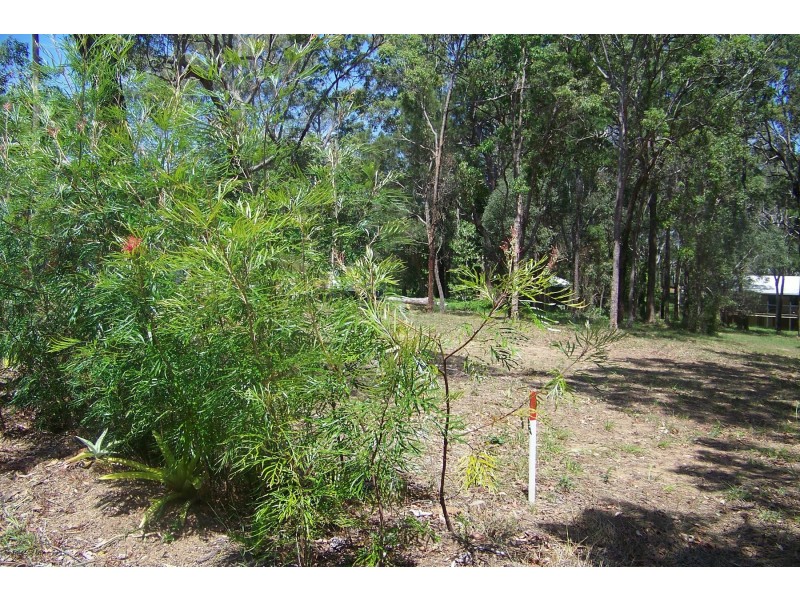 16 BELAR ST, Lamb Island QLD 4184