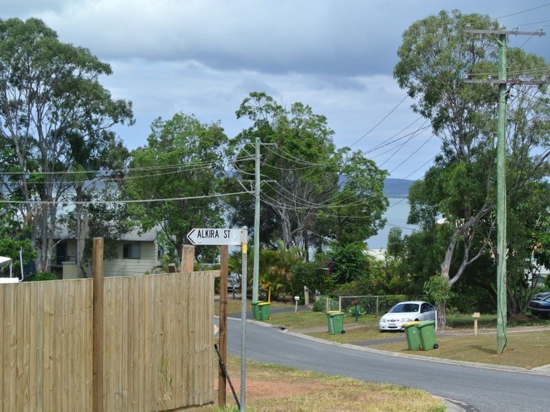 3 Alkira Street, Macleay Island QLD 4184