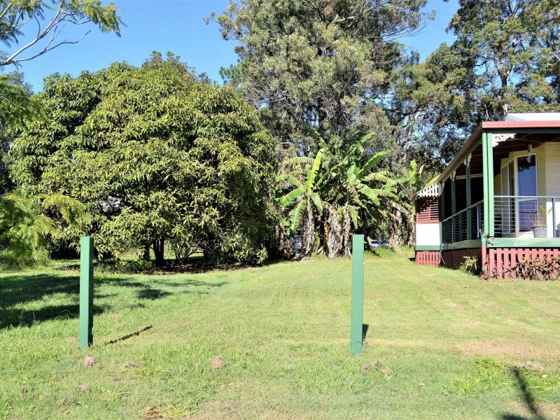 8 Vine Street, Macleay Island QLD 4184