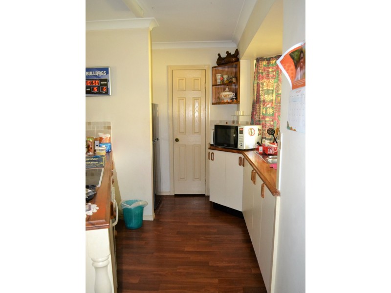 8 Vine Street, Macleay Island QLD 4184