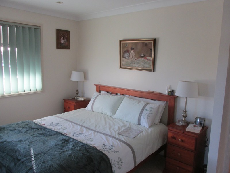 18 Eastbourne Terrace, Macleay Island QLD 4184