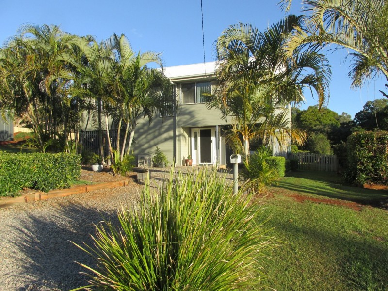 18 Eastbourne Terrace, Macleay Island QLD 4184