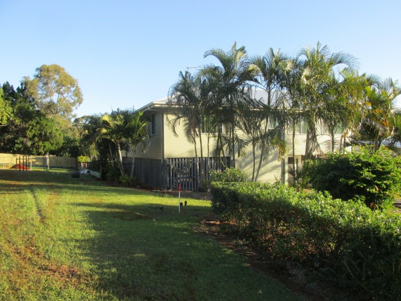 18 Eastbourne Terrace, Macleay Island QLD 4184