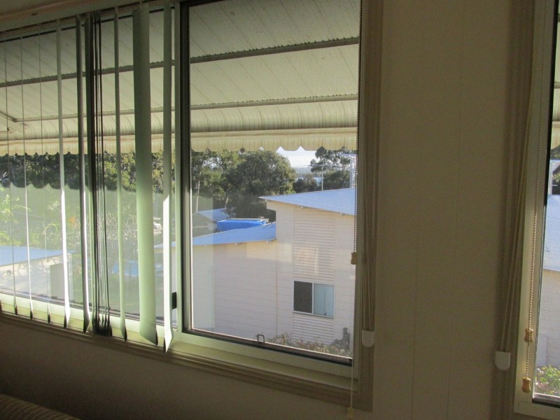 18 Eastbourne Terrace, Macleay Island QLD 4184