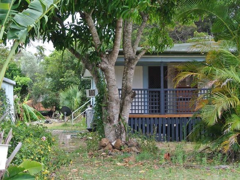15 Jan Street, Macleay Island QLD 4184